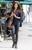 th_29325_celebrity_paradise.com_TheElder_CamilaAlves2010_10_14_leavingtheUrthCafeinLA2_122_115lo.jpg