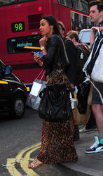 th_211689574_TheSaturdays_OutshoppingincentralLondonMay112011_By_oTTo2_122_178lo.jpg