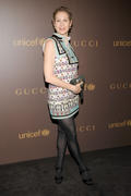 th_79219_Kelly_Rutherford_Launch_of_Guccis_Tattoo_Heart_Collection_005_122_24lo.jpg