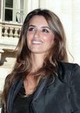 th_36715_Preppie_-_Penelope_Cruz_at_photocall_for_the_presentation_of_Broken_Embraces_in_Rome_-_Nov._7_2009_226_122_48lo.jpg