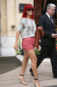 th_89828_RihannaleavesPlazaAtheneeHotelParis8.10.2010_37_122_493lo.jpg