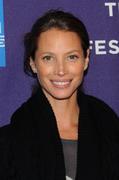 th_37902_Tikipeter_Christy_Turlington_The_Carrier_Premiere_002_123_62lo.jpg